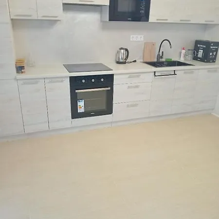 Apartmán подобово центр