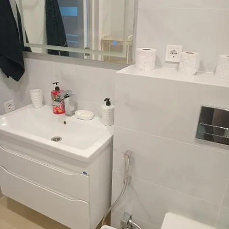 Apartmán подобово центр